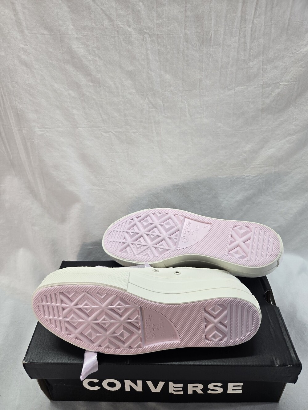 Converse Chuck Taylor Lift Platform Egret Low Shoe Women's 7.5 Sneakers New - Picture 5 of 7